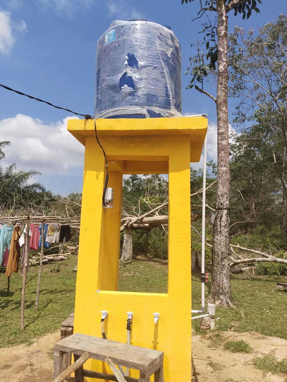 Sarana untuk mengalirkan air bersih ke rumah warga