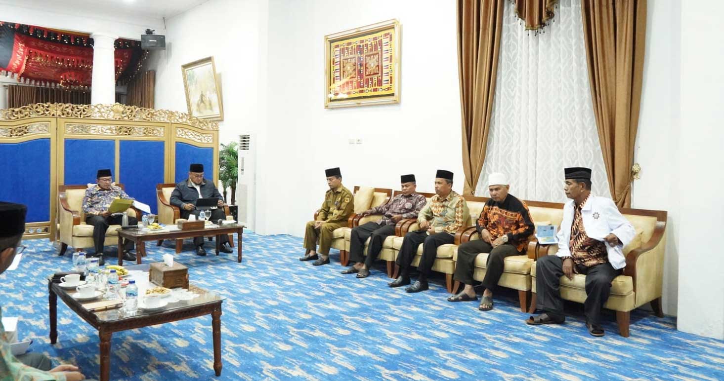 Rapat persiapan pelaksanaan Salat Idul Adha di Indojolito, Batusangkar. (prokopim)