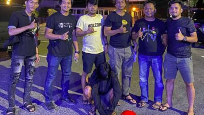 Tersangka dan barang bukti yang diamankan polisi