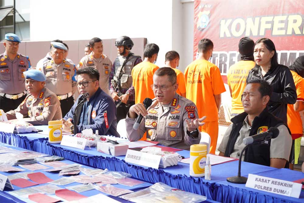 Polda Riau berikan keterangan pers terkait TPPO.