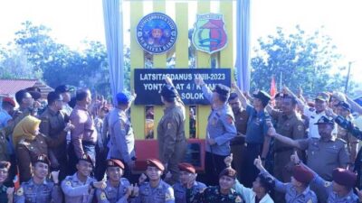 Peresmian tugu Latsitardanus yang terletak di Simpang Lima Laing, Kota Solok.