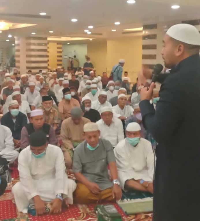 Wakil Gubernur Audy Joinaldy silaturahim dengan jemaah haji asal Sumbar