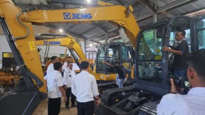 Alat berat milik Pemkab Tanah Datar. (prokopim)