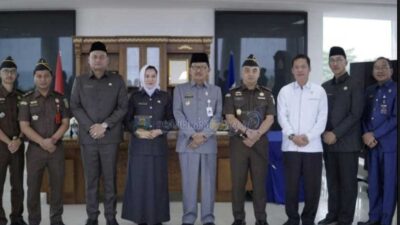 Foto bersama usai pelantikan
