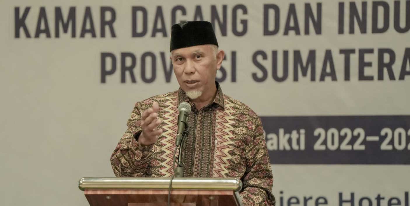 Gubernur Mahyeldi