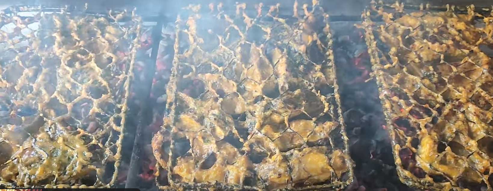 Ikan bakar di kedai nasi Ikan Bakar Pak Saf di Simalanggang. (youtube herlina basri)
