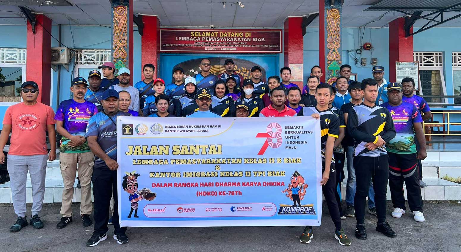 Foto bersama sebelum pelaksanaan jalan santai