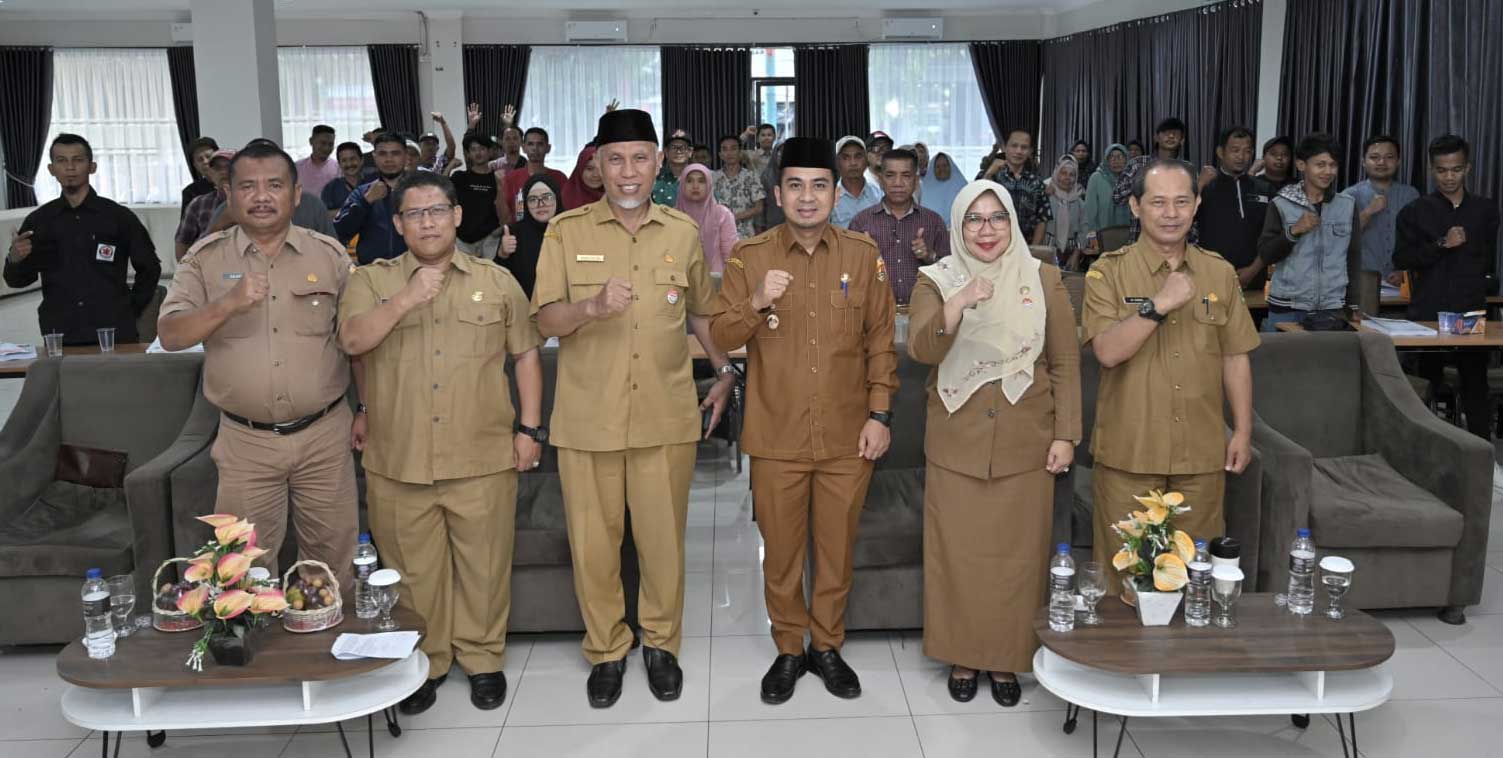 Foto bersama usai pembukaan pelatihan juru sembelih. (pemprov)