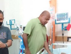 Kapolda Papua Bezuk Personel Polri yang Menjadi Korban Kerusuhan Dogiyai