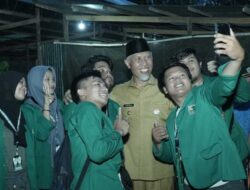 Pegawai Kontrak di Sijunjung Bergaji Rp1,7 Juta Perhari, Kok Bisa? 6 Pegawai Kontrak di Sijunjung Bergaji Rp1,7 Juta Perhari, Kok Bisa?