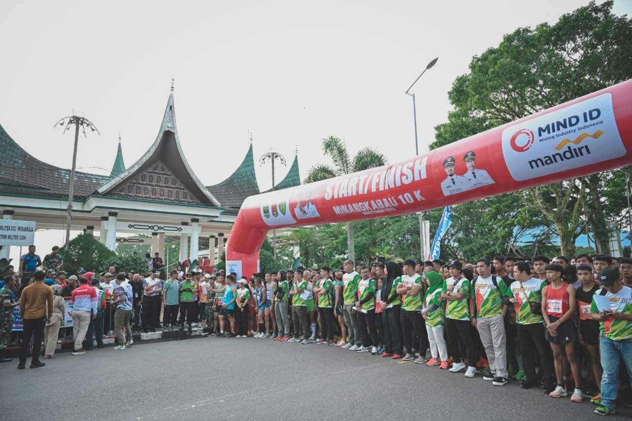 Gubernur Mahyeldi lepas peserta Minangkabau 10K di Bukittinggi