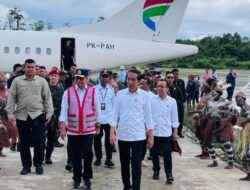 Presiden Joko Widodo Resmikan Pengembangan Bandara Ewer
