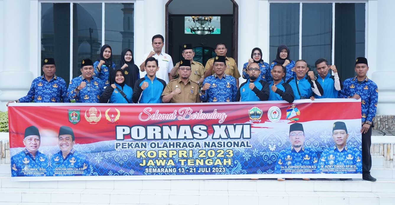 Foto bersama di sela pelepasan atlet