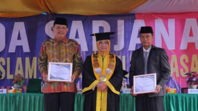 Staf Ahli Bupati Asahan hadiri wisuda IAIDU Asahan angkatan XXX