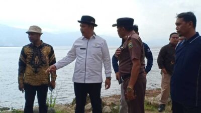 Bupati tinjau dermaga singkarak yang akan jadi tempat upacara peringatan HUT RI.