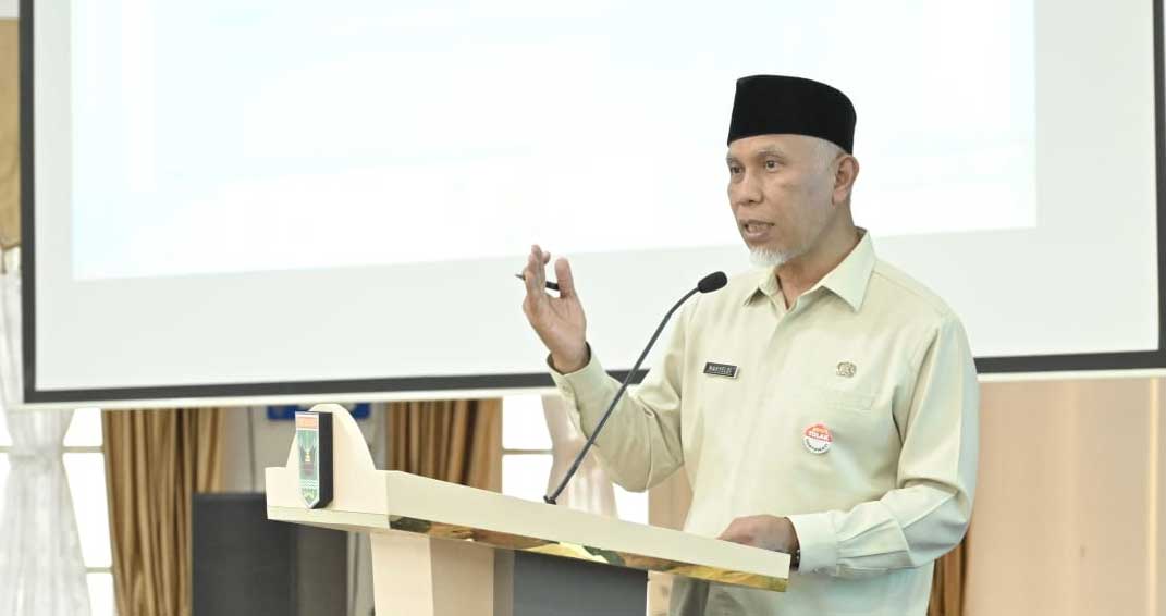 Gubernur Mahyeldi Ansharullah