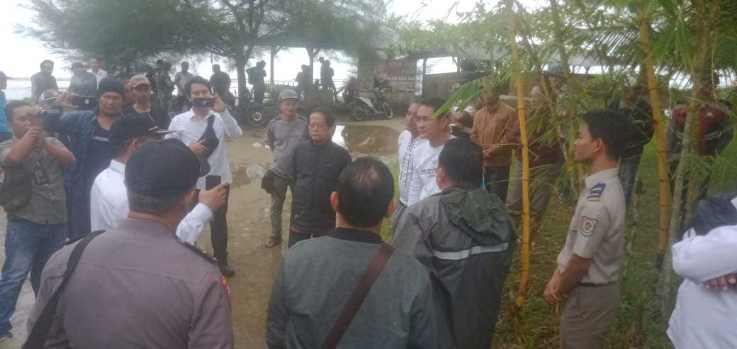 Suasana jelang pelaksanaan upaya pengukuran tanah