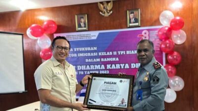 Rutin Laporkan Keberadaan Orang Asing, Dua Hotel Terima Penghargaan dari Imigrasi Biak