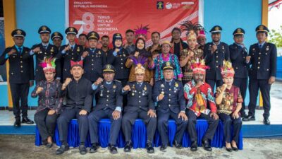 Foto bersama usai pemperingati Hari Kemerdekaan Republik Indonesia ke-78 di Kantor Imigrasi Biak