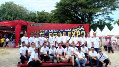 Foto bersama usai pembukaan Legal Expo