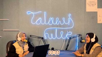 Bantu Masyarakat, Mahasiswa KKN-PPM Unand Upgrade Studio Podcast Desa Talawi Hilie