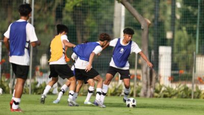 Tim asuhan Bima Sakti jalani latihan. (pssi)