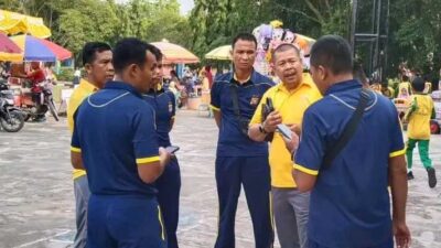 Kapolsek beri arahan pada personel yang akan mengamankan pacu jalur.