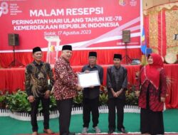 Wali Kota Berikan Hadiah, SMPN 2 Kota Solok Paling Banyak Raih Juara 12 Wali Kota Berikan Hadiah, SMPN 2 Kota Solok Paling Banyak Raih Juara