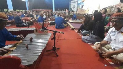 Penampilan gamelan dan wayang di Dharmasraya