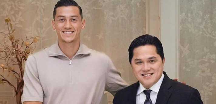 Ketua Umum PSSI, Erick Thohir dan Jay Idzes. (pssi)