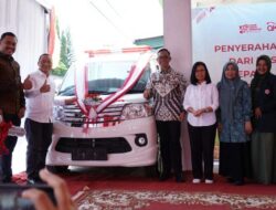 Puskesmas Jua Gaek Terima Ambulan dari Bursa Efek Indonesia