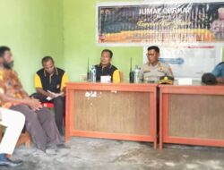 Jumat Curhat, Warga Kampung Bawai Keluhkan Peredaran Miras ke Polres Yapen 3 Jumat Curhat, Warga Kampung Bawai Keluhkan Peredaran Miras ke Polres Yapen