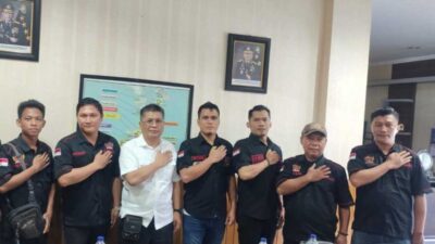 Foto bersama usai pertemuan