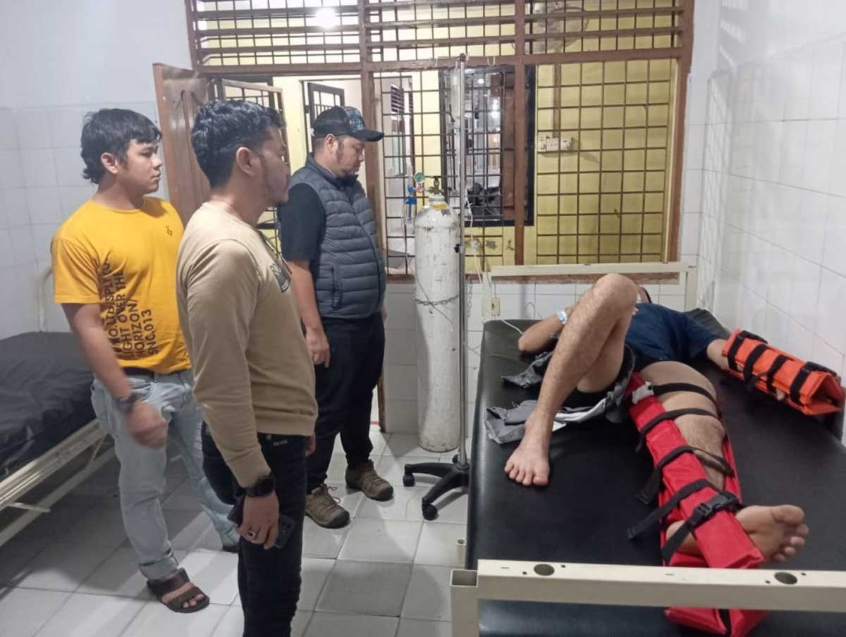 Tersangka menjalani perawatan di rumah sakit karena patah tulang. (riau.go.id)