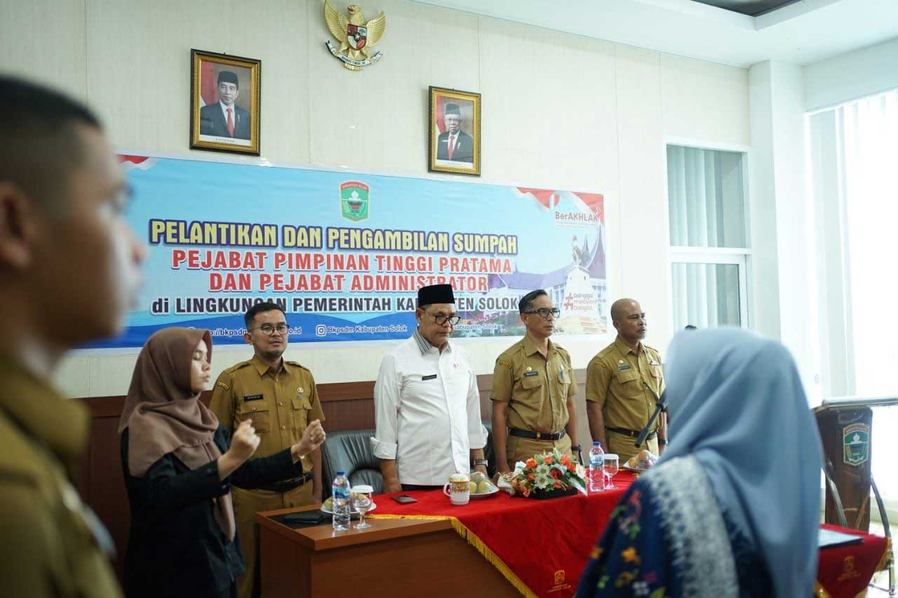 Bupati Epyardi Asda lantik pejabat di lingkungan Pemkab Solok