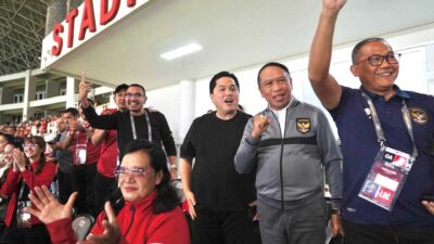 Petinggi PSSI rayakan gol yang dilesakkan pemain Indonesia ke gawang Taiwan. (pssi)