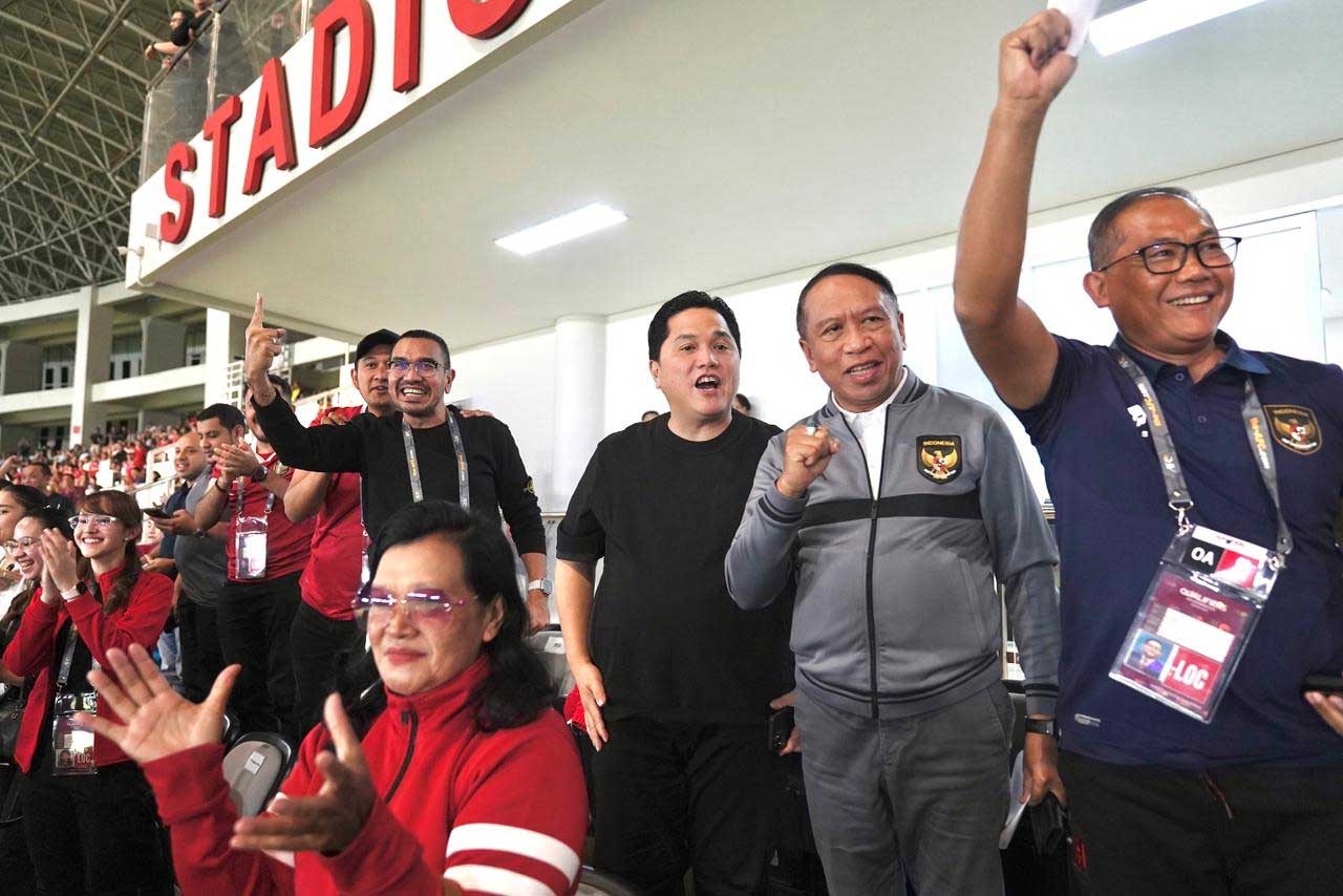 Petinggi PSSI rayakan gol yang dilesakkan pemain Indonesia ke gawang Taiwan. (pssi)