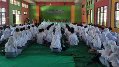 Kapolsek beri edukasi tentang pencegahan perundungan di SMAN 1 Kuantan Hilir