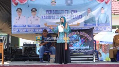 Ketua Tim Penggerak-Pemberdayaan Kesejahteraan Keluarga (TP-PKK) Kabupaten Pesisir Barat, Septi Istiqlal beri sambutan
