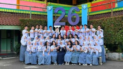 Guru dan siswa SMAN 26 Jakarta. (ist)