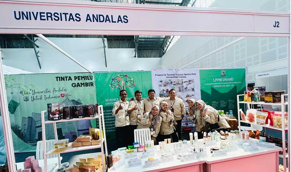 Booth Unand dalam pameran dan riset terbesar di Indonesia dengan nama Indonesia Research and Innovation Expo (InaRI Expo 2023 yang berlangsung di Cibinong.