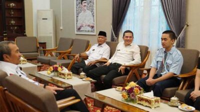 Vannes Wijaya diterima Gubernur Riau di rumah dinas. (riau.go.id)