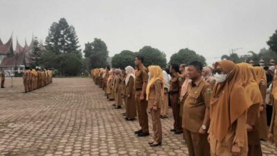Arosuka Diselemuti Kabut Asap, ASN Pemkab Solok Tetap Ikut Apel, Banyak Tak Pakai Masker