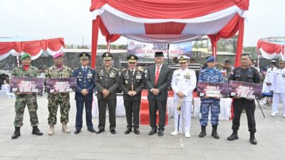 Gubernur bersama jajaran forkopimda Sumbar foto bersama usai peringatan HUT TNI ke-78. (pemprov)