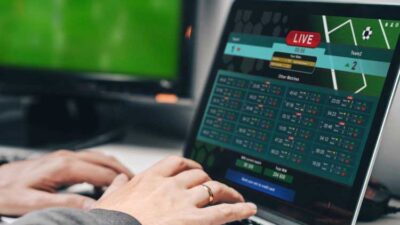 Main Judi Online, Warga Ditangkap di Warung Kopi, Padahal Sering Kalah