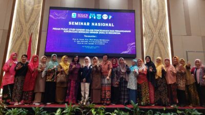 Foto bersama di sela kongres dan seminar nasional ASWGI di Padang