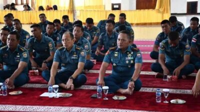 Jajaran Lantamal VIII peringati Maulid Nabi Muhammad SAW di Masjid Amirul Bahri