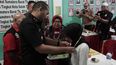 Almito, dari Merangkai Kata Jadi Pengusaha Sulaman di Solok