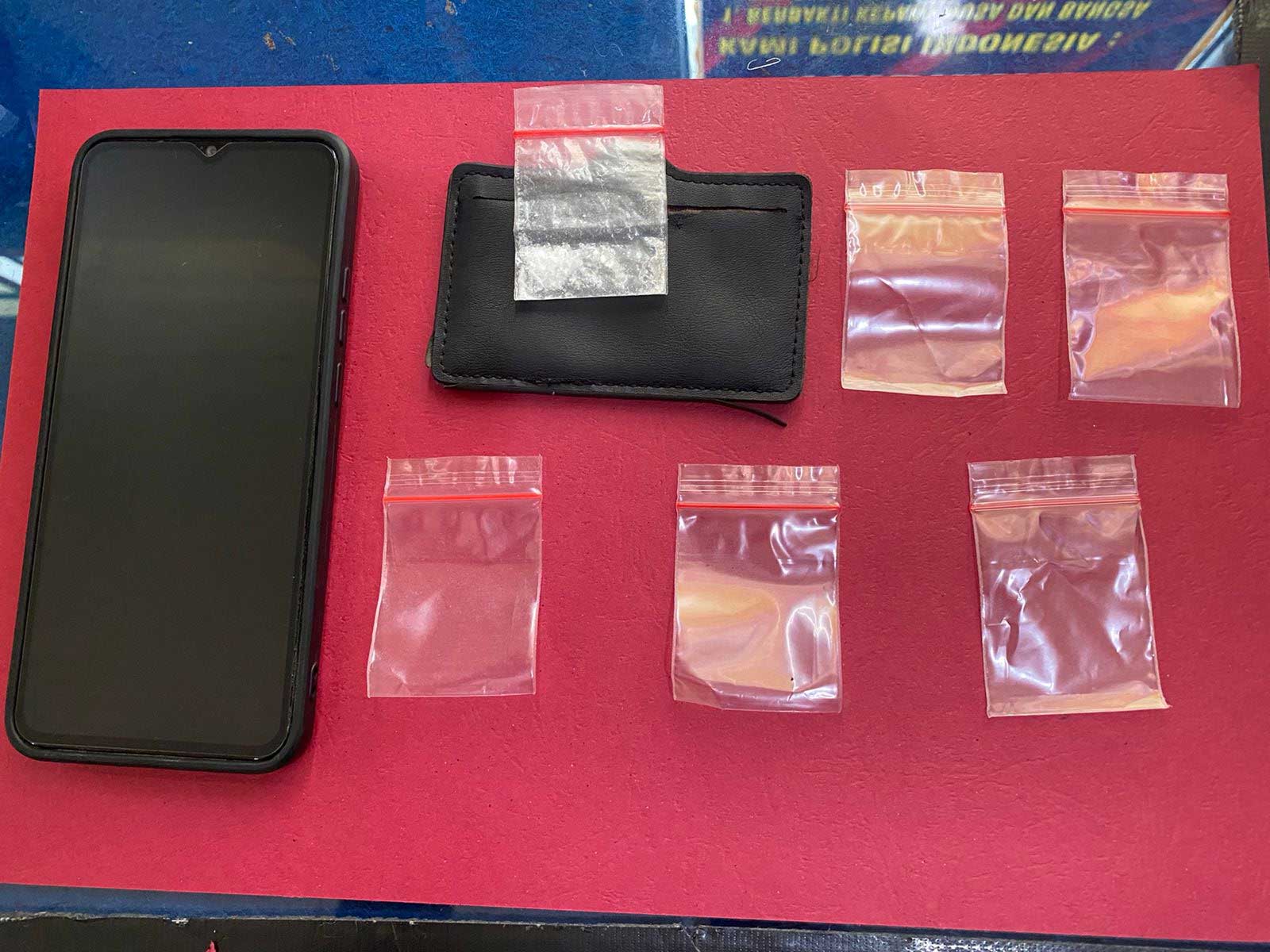 Barang bukti yang diamankan polisi