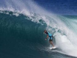 Miliki 32 Spot untuk Surfing, Kunjungan Wisatawan Asing ke Mentawai Terus Meningkat 5 Miliki 32 Spot untuk Surfing, Kunjungan Wisatawan Asing ke Mentawai Terus Meningkat